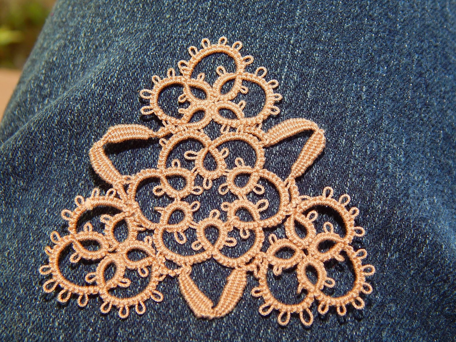 Carollyn's Tatting Blog Triangle Pattern in Lace