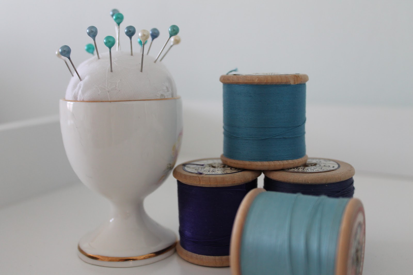 Lover of Vintage diy pin cushion & sewing kit