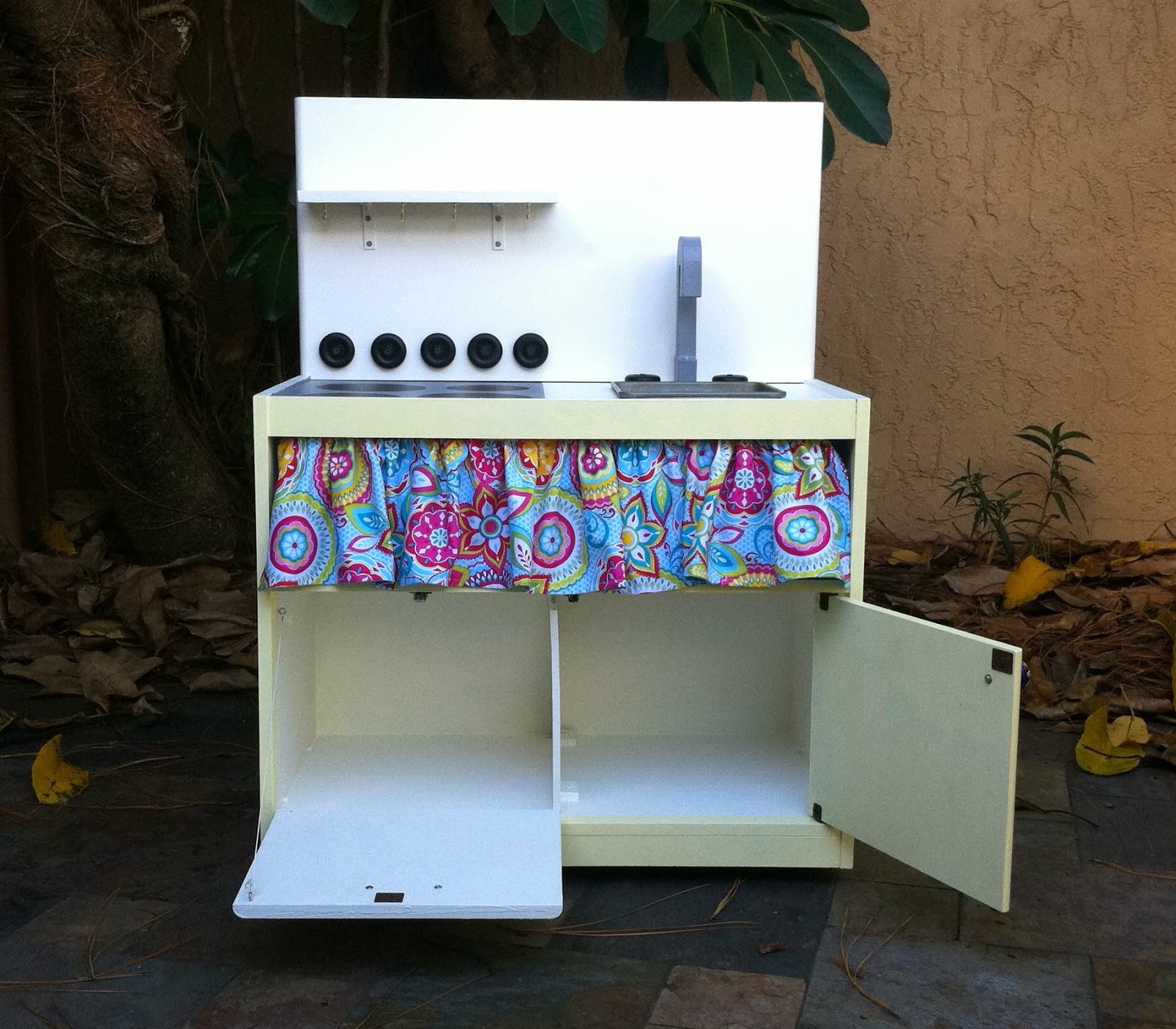 Where's My Dream Life? Upcycled TV Stand to Play Kitchen