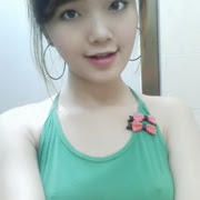Ảnh sex của em teen mặt xinh khoe ngực và núm Ảnh sex của em teen mặt xinh khoe ngực và núm