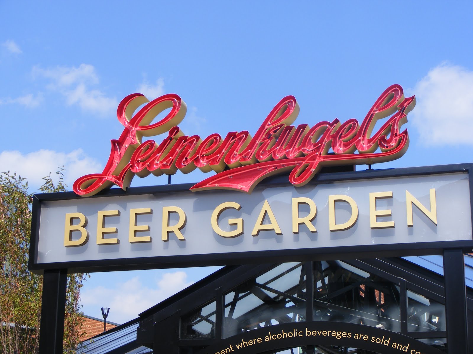 Stone Hill Farm Leinenkugel S Beer Garden At Power Plant Live