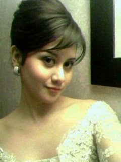 Shara Aryo | Artists From Asia