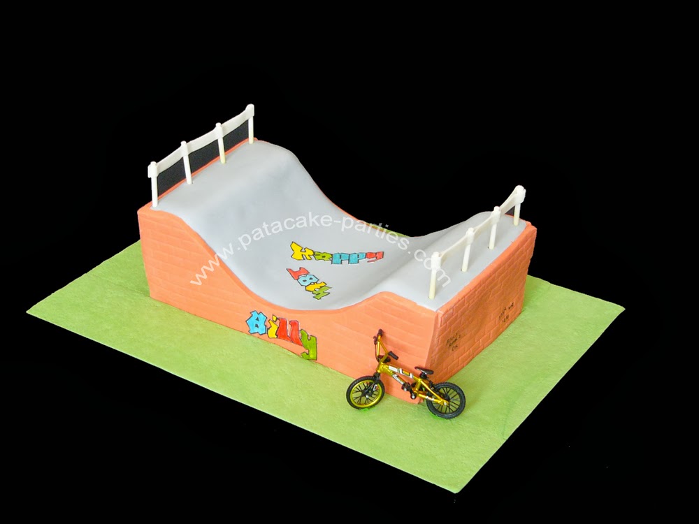 PataCake Parties BMX Bike HalfPipe Cake