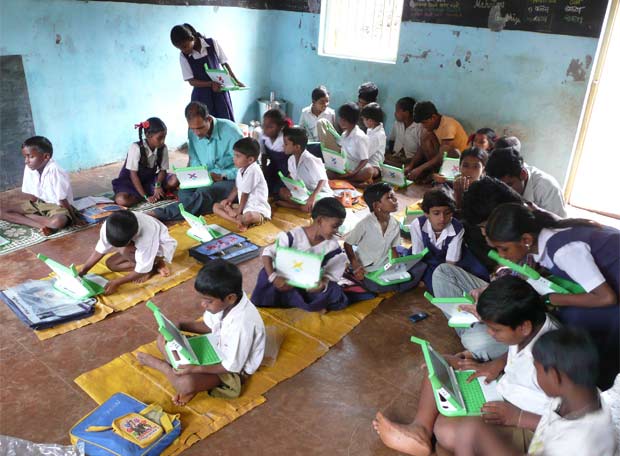Niños en una escuela india