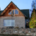 Χριστουγεννιάτικο δέντρο φτιαγμένο από 1.100 μπουκάλια στη Λιθουανία