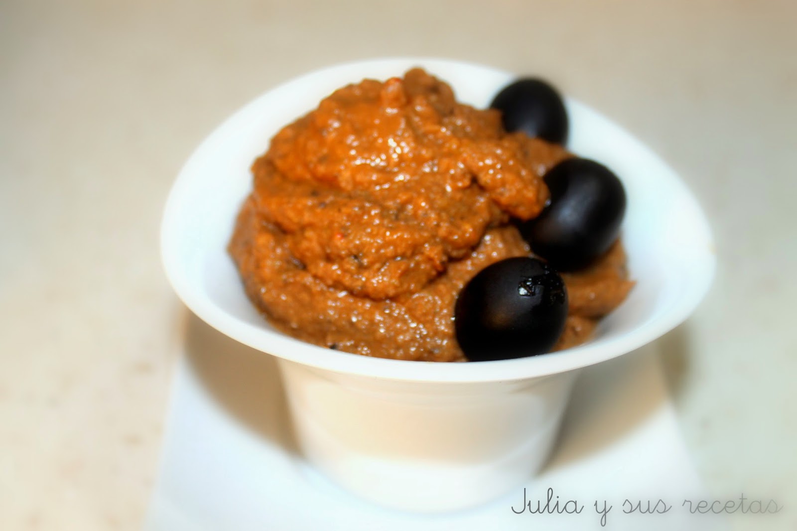 TAPENADE (PATÉ DE ACEITUNAS NEGRAS)