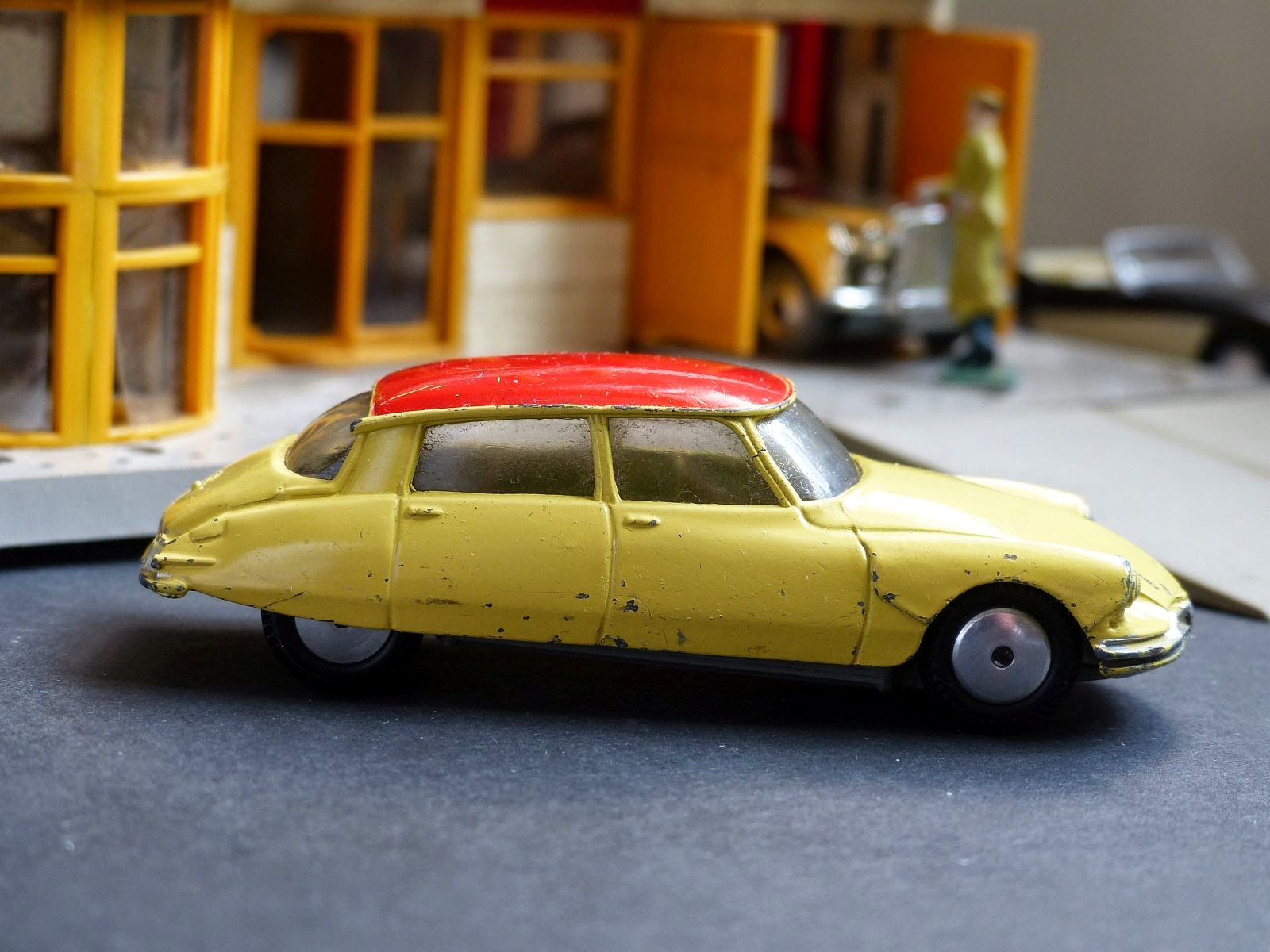 corgi citroen ds 19