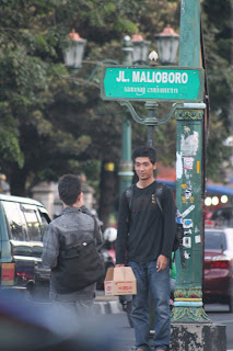 Foto menjadi oleh-oleh khas Yogjakarta Kawasan Wisata Malioboro