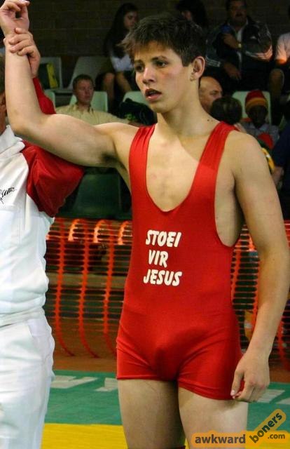 free gay ipod iphone friendly porn gay ballkicking