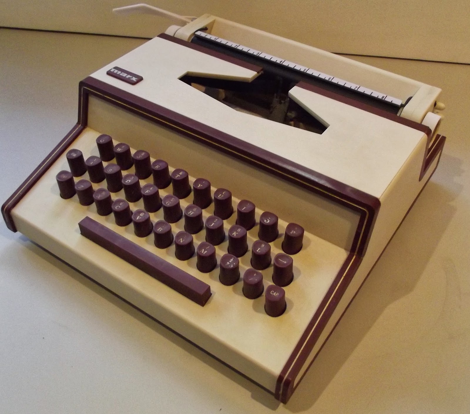 oz.Typewriter Toy Wars over Typewriters Marx takes Buddy L to Court