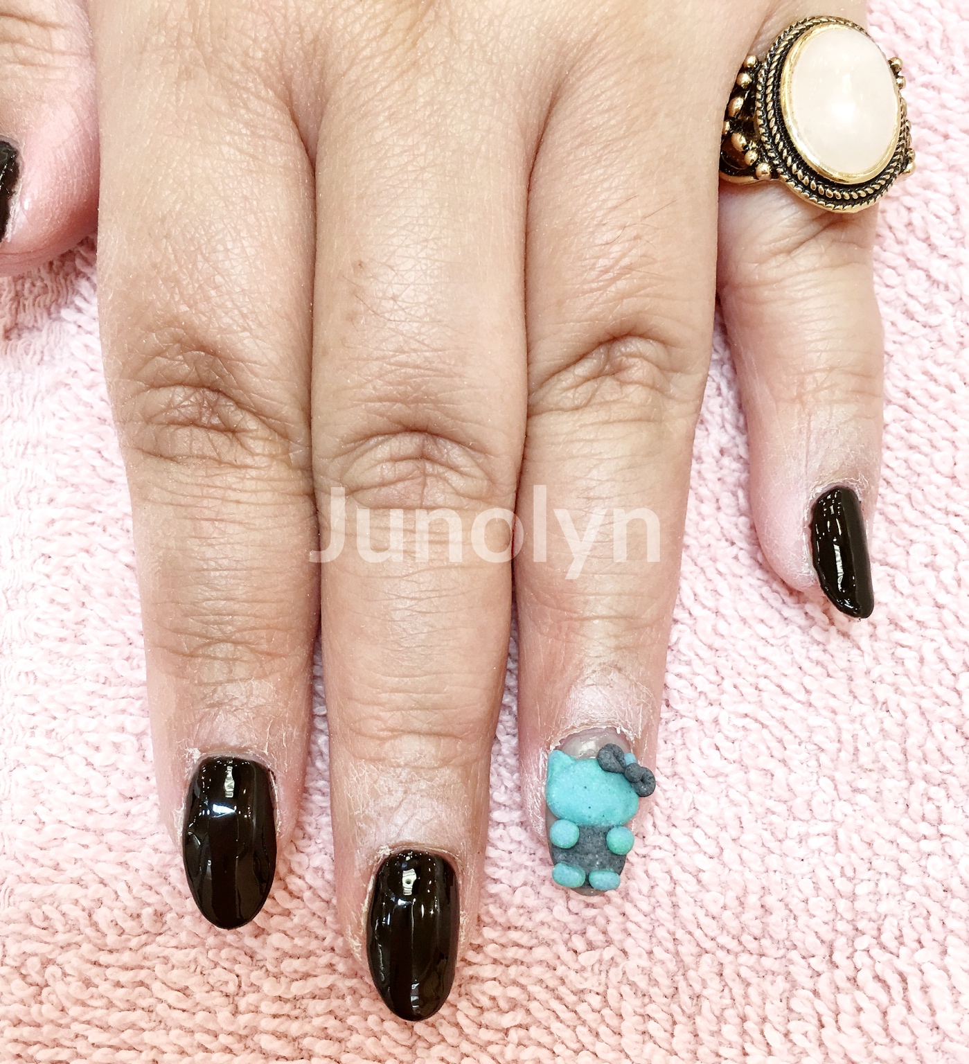 Sanrio Hello Kitty Addict Halloween Nails