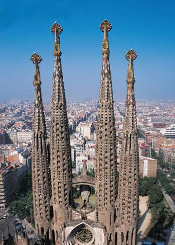 செயற்கை அழகு காட்சிகள்  - Page 3 Gothic%2BCathedral%2B%2BLa%2BSagrada%2BFamilia%2Bin%2BBarcelona%2B%252816%2529.jpg?La-Sagrada-Familia-in-Barcelona---Rare-Photos..