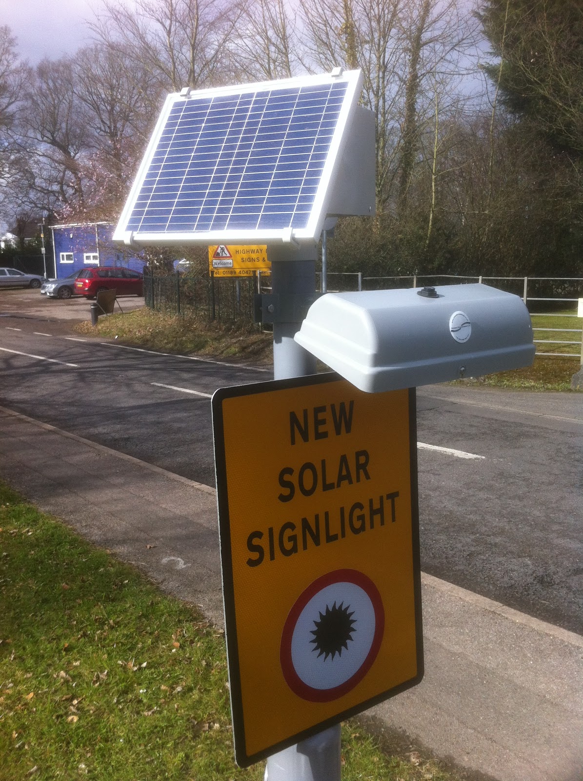 Street Furnishings Solar Powered Sign Light Unit