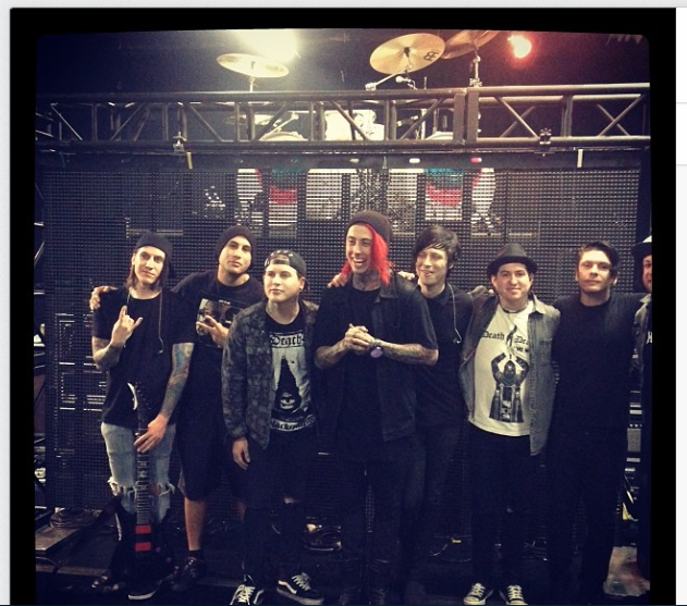 ¿Cuánto mide Craig Mabbitt? - Altura - Real height Screen+Shot+2014-01-14+at+10.10.32+PM