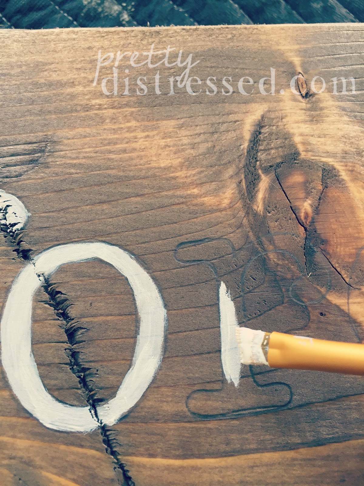 Pretty Distressed Creating Custom Plank Wood Wall Art for Your Home