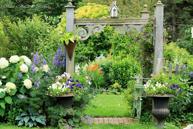 Aiken House & Gardens: In and Around the Picket Fence