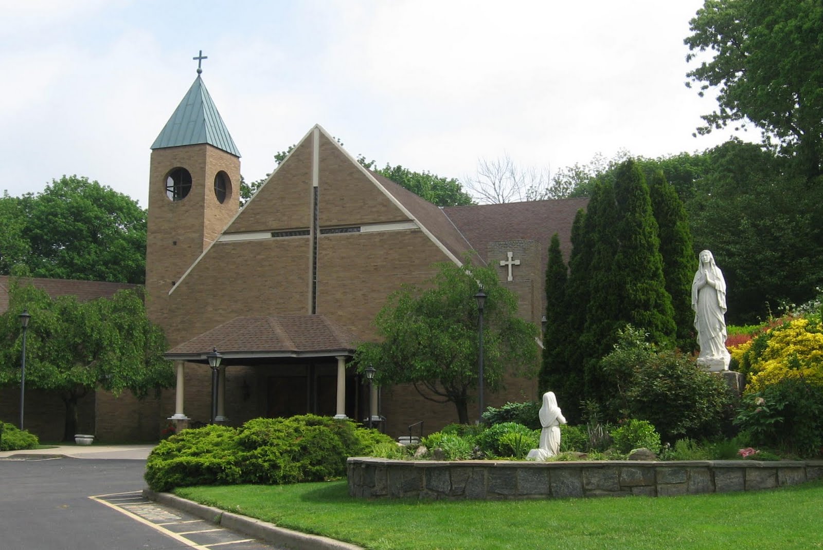 Nassau County N.Y. Catholic St. Hyacinth, Glen Head