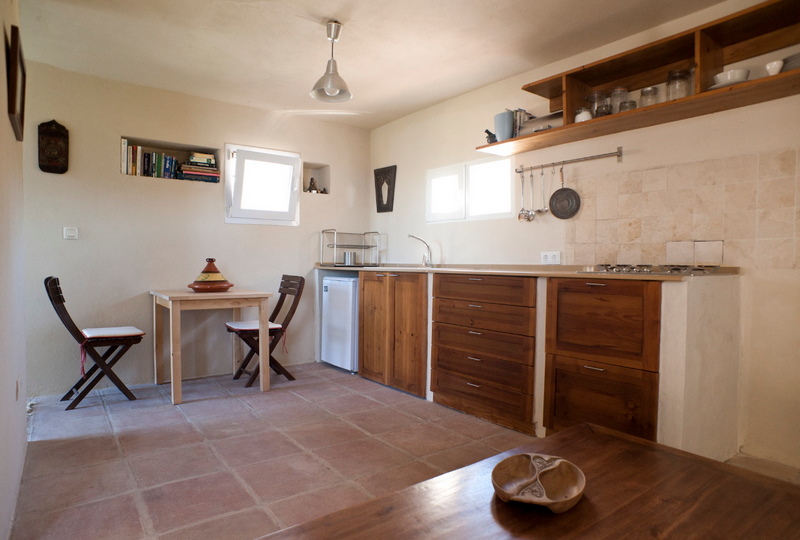 TARIFA BEACH HOUSES The Boston Beach House (Sleeps 2/4) and the Wallpaper House (Sleeps 6)