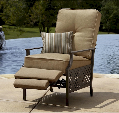 Daily Cheapskate: La-Z-Boy Outdoor Recliner For $180 With Free Store La-Z-Boy outdoor recliner for $180 with free store pickup, plus free (or near free) $20 patio item - Daily Cheapskate: La-Z-Boy Outdoor Recliner For $180 With Free Store