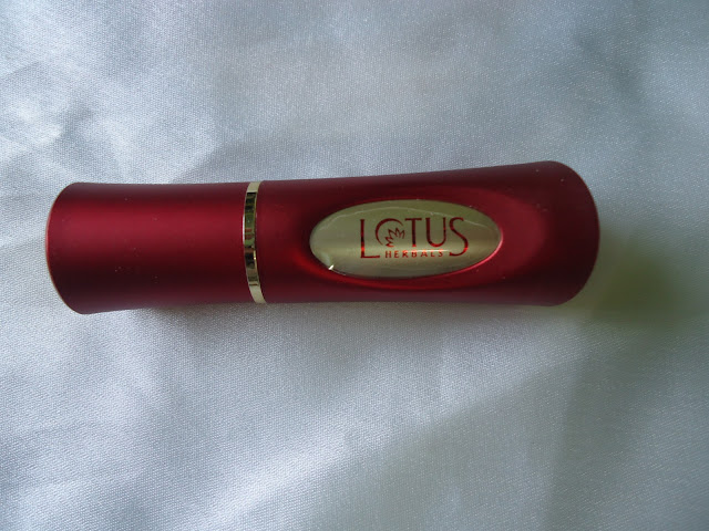 Lotus Herbals Moist Petals Lipstick Red Rover Swatches