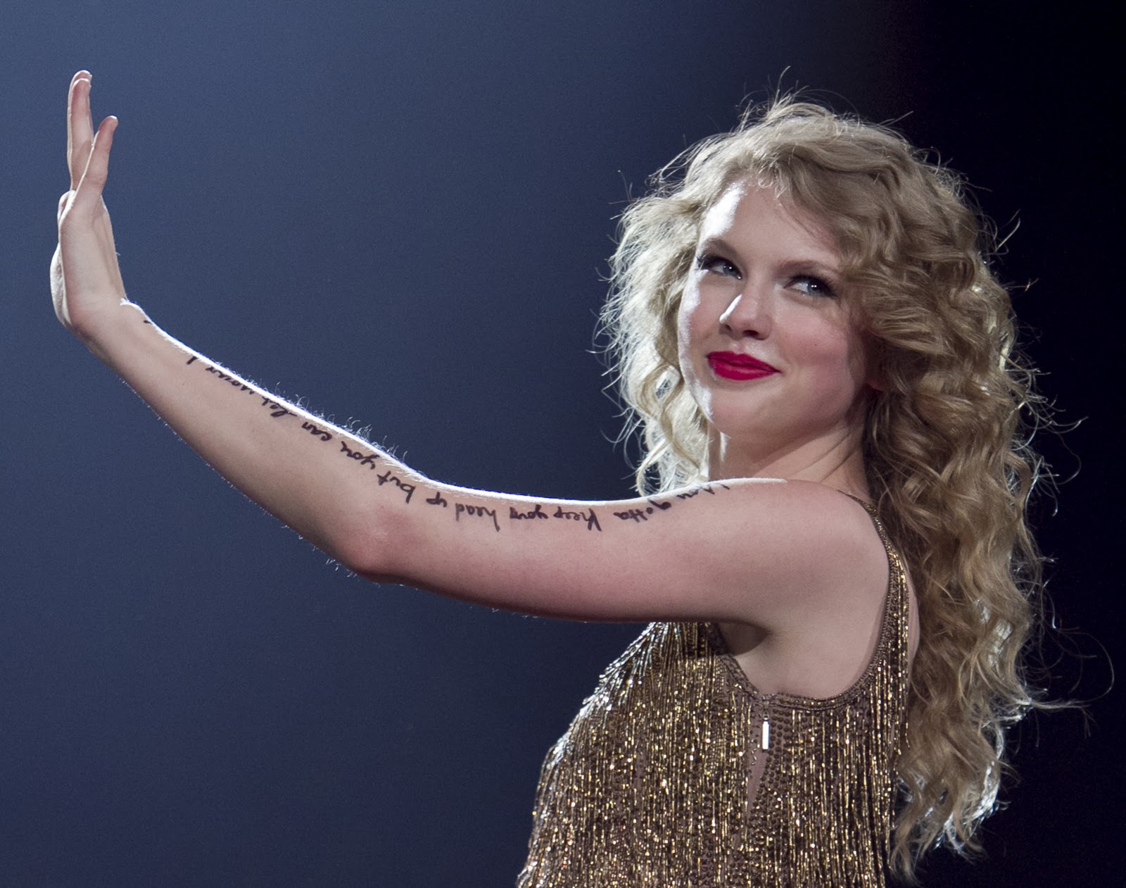 http://4.bp.blogspot.com/-7sem0OPJyo4/Tx68hvvox7I/AAAAAAAAHdQ/E9buLjJIDE0/s1600/taylor_swift_hot.jpg