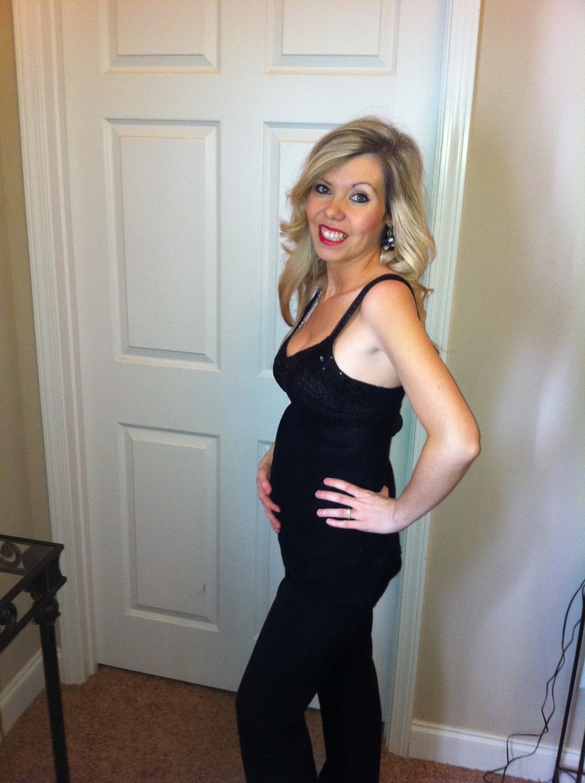 KELLY HAS A BELLY: 15 WEEKS PREGNANT!