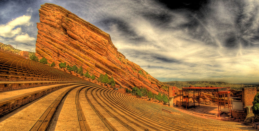 Kristen Wiig at Red Rocks - Blonde Episodes