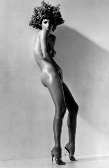 helena+christensen+by+herb+ritts.jpg