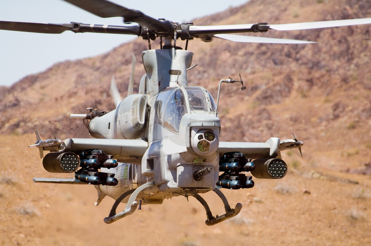 العراق يبدي أهتماما بشراء AH-1Z و UH-1Y Bell+AH-1Z+Viper+%282%29