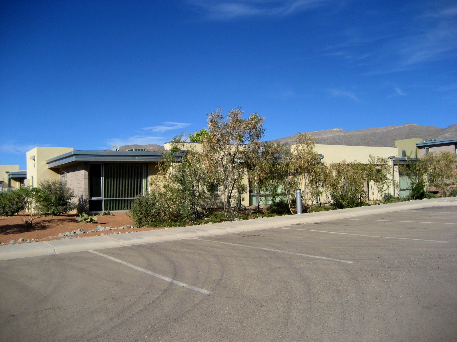 Living Rootless New Mexico Architecture 1 Alamogordo Azotea