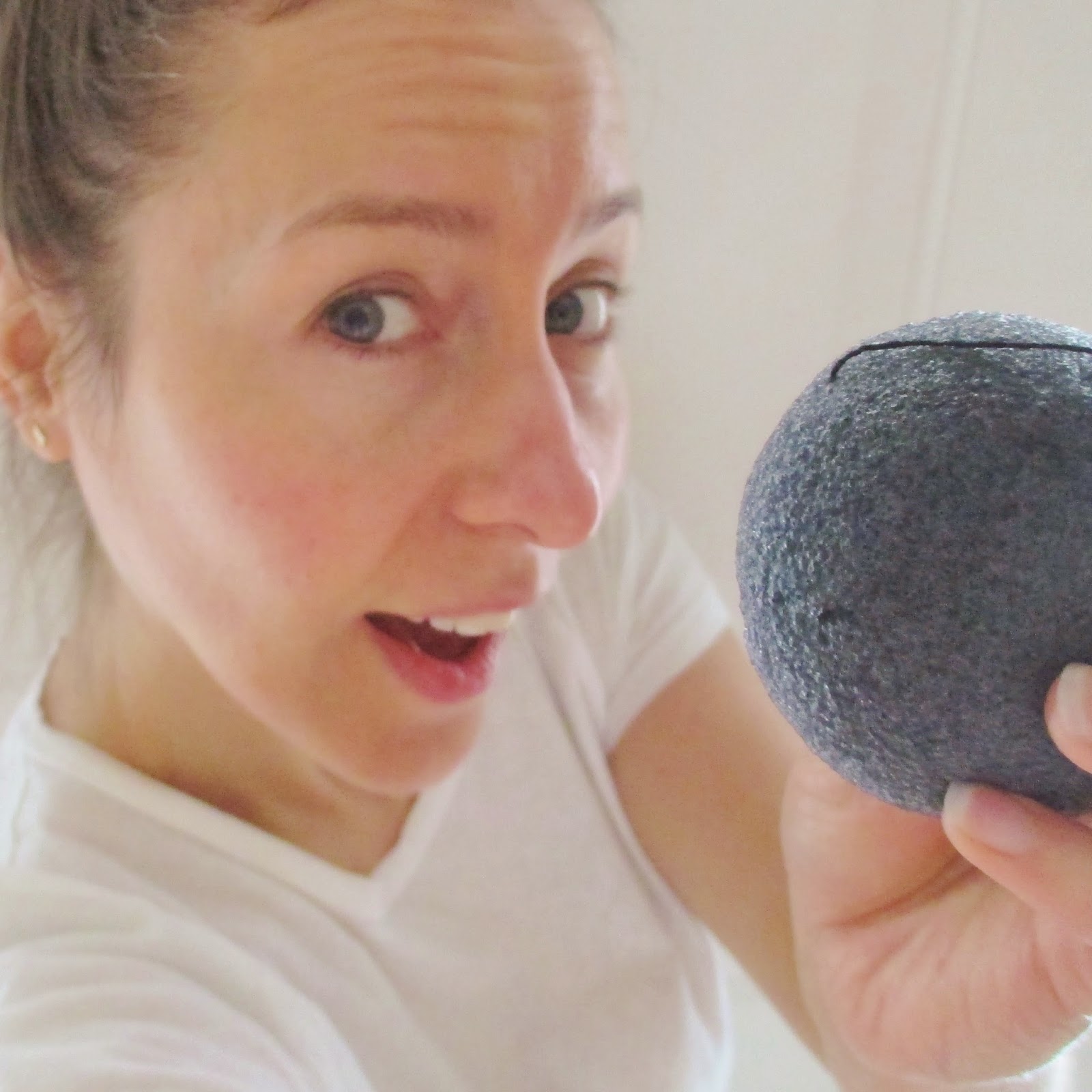 Rawdorable 100 Pure Charcoal Konjac Sponge is worth it