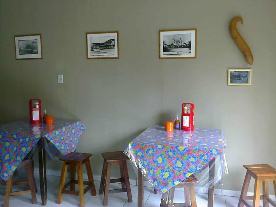 Uma Carioca na Roça DECORA u00c7ÃO DA LANCHONETE"NA RO u00c7A" ANTES E DEPOIS # Decoração De Lanchonete Pequena E Simples Uma Carioca na Roça DECORA u00c7ÃO DA LANCHONETE"NA RO u00c7A" ANTES E DEPOIS # Decoração De Lanchonete Pequena E Simples