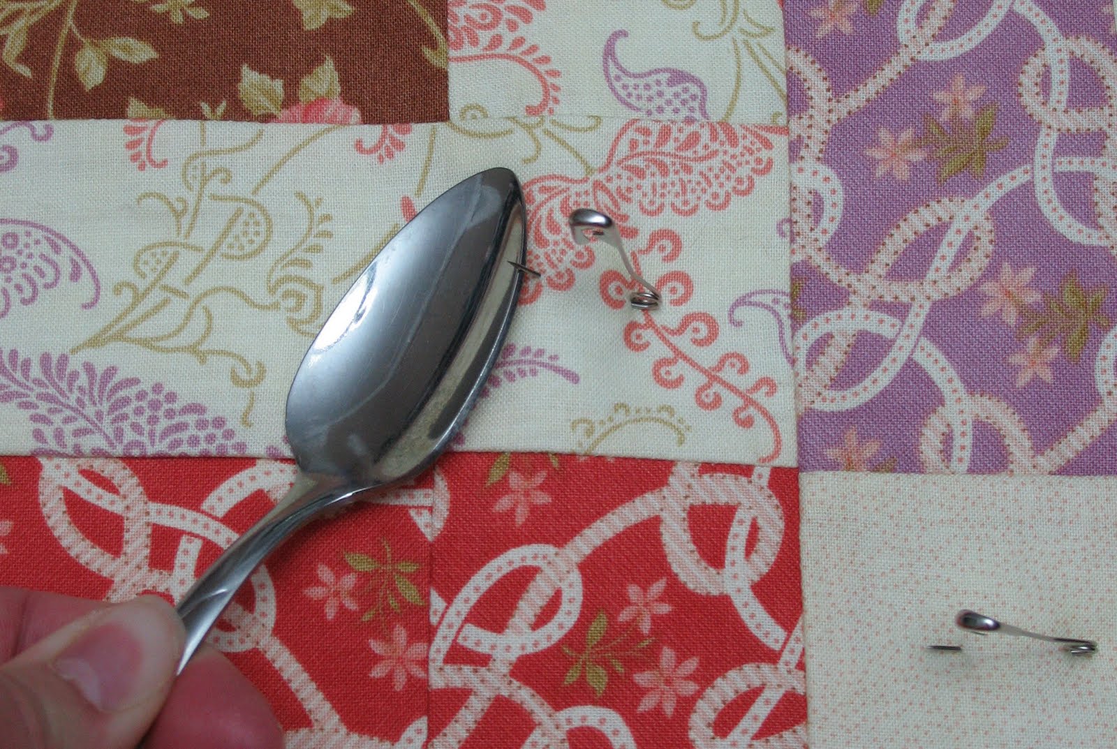 Quilt Girl Designs Tutorial How to Pin Baste a Quilt That Is Bigger Than Your Table