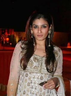 Raveena Tandon popular Indian hot and sexy Actress photos