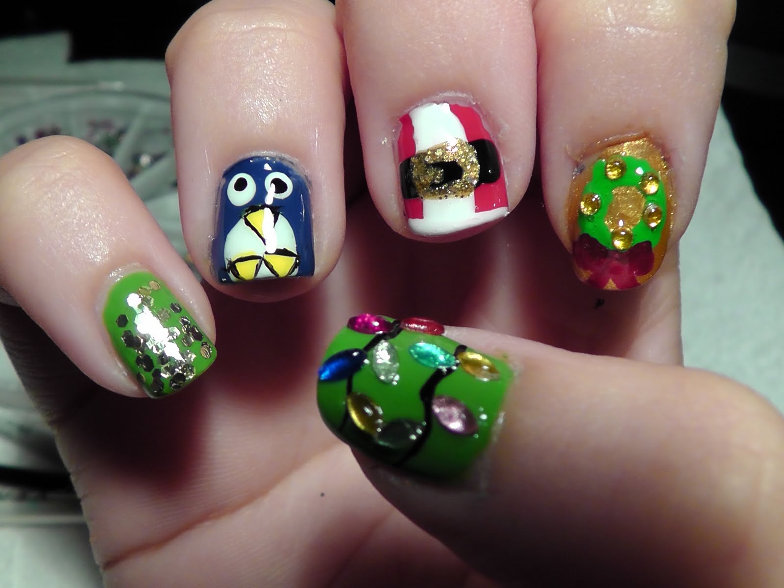 Cherie's Beauty Blog: Christmas Nails 2011
