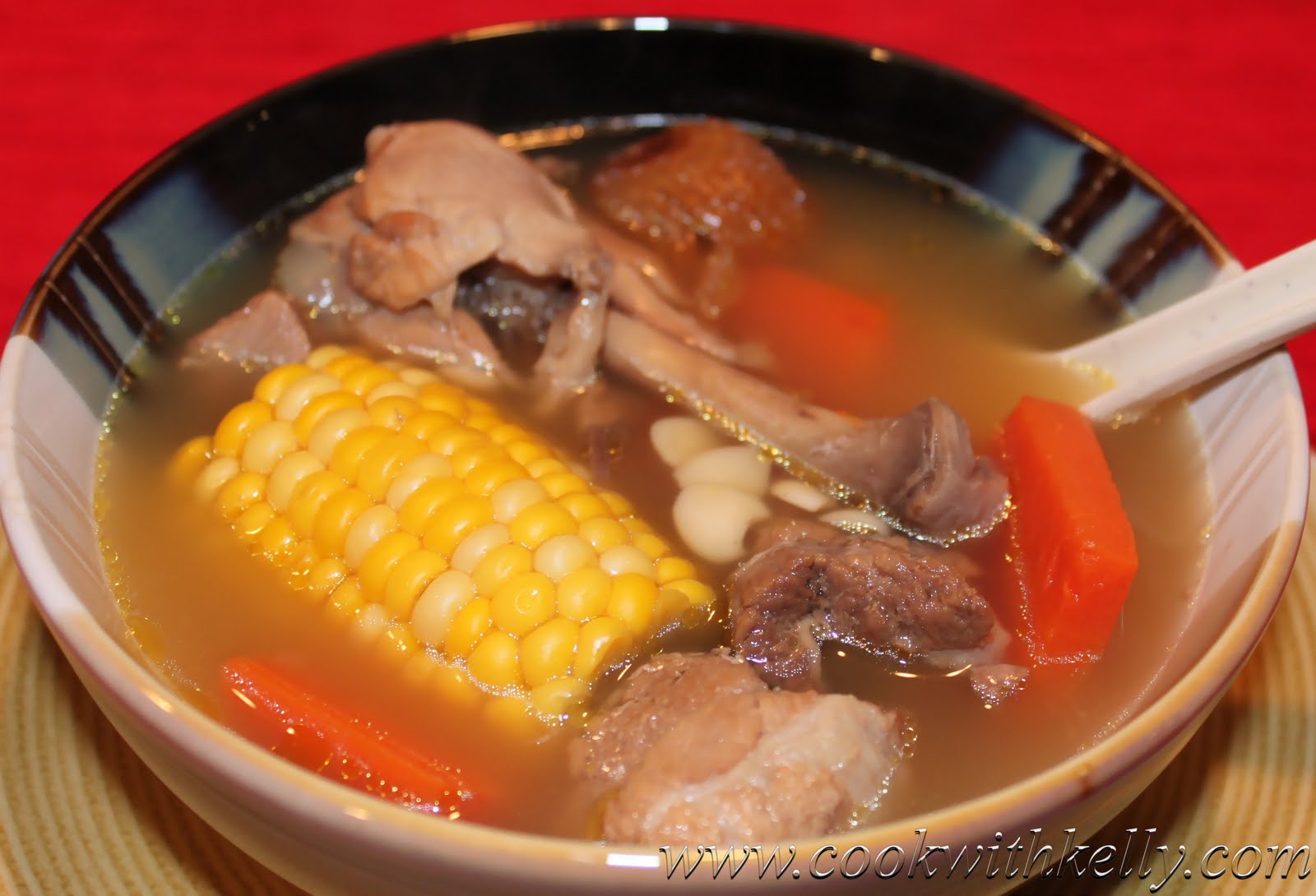 Cook with Kelly 玉米胡萝卜燉雞湯/Chinese Chicken Stock