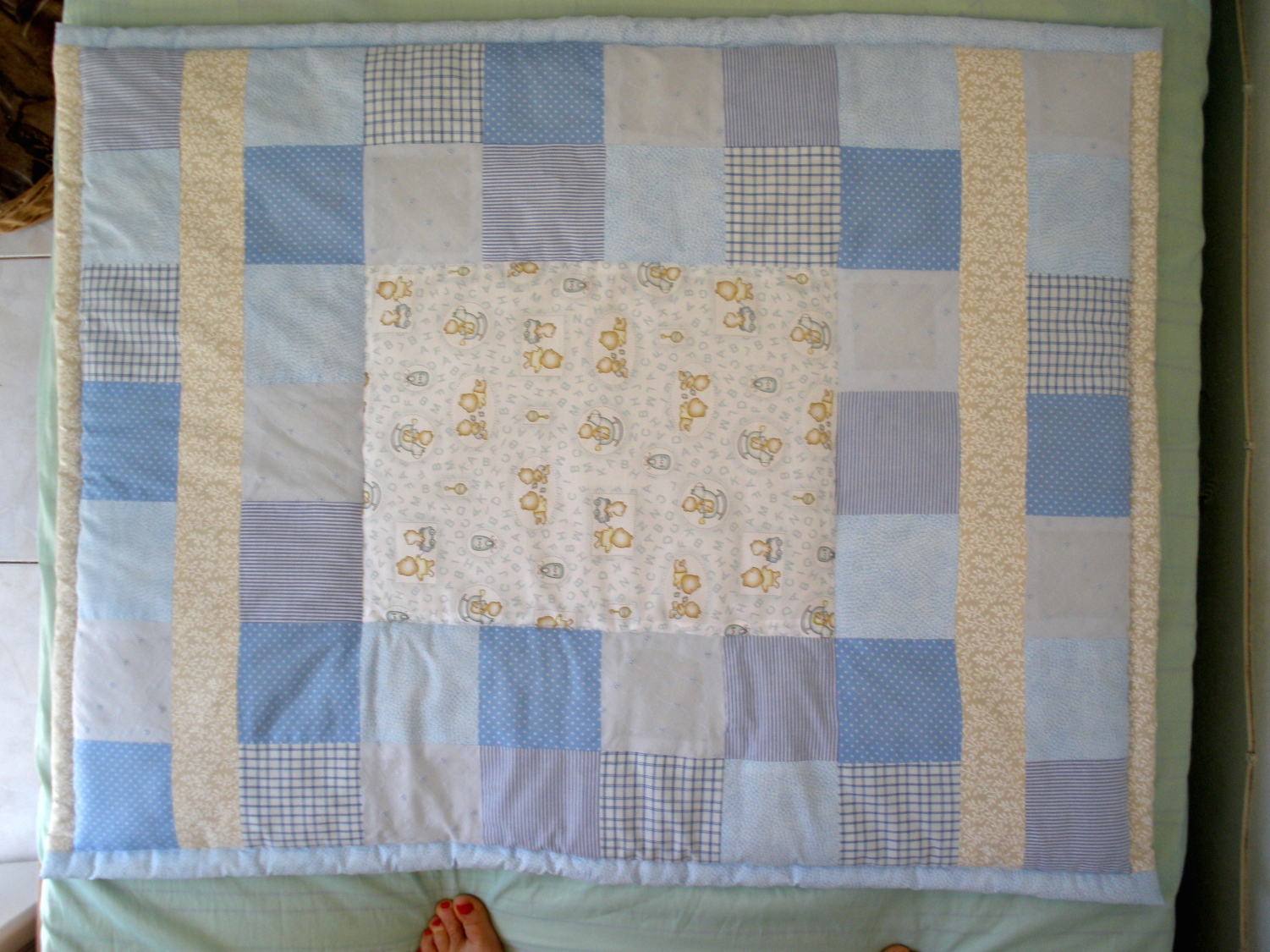 Ada's country life Blue baby quilt and wall hanging