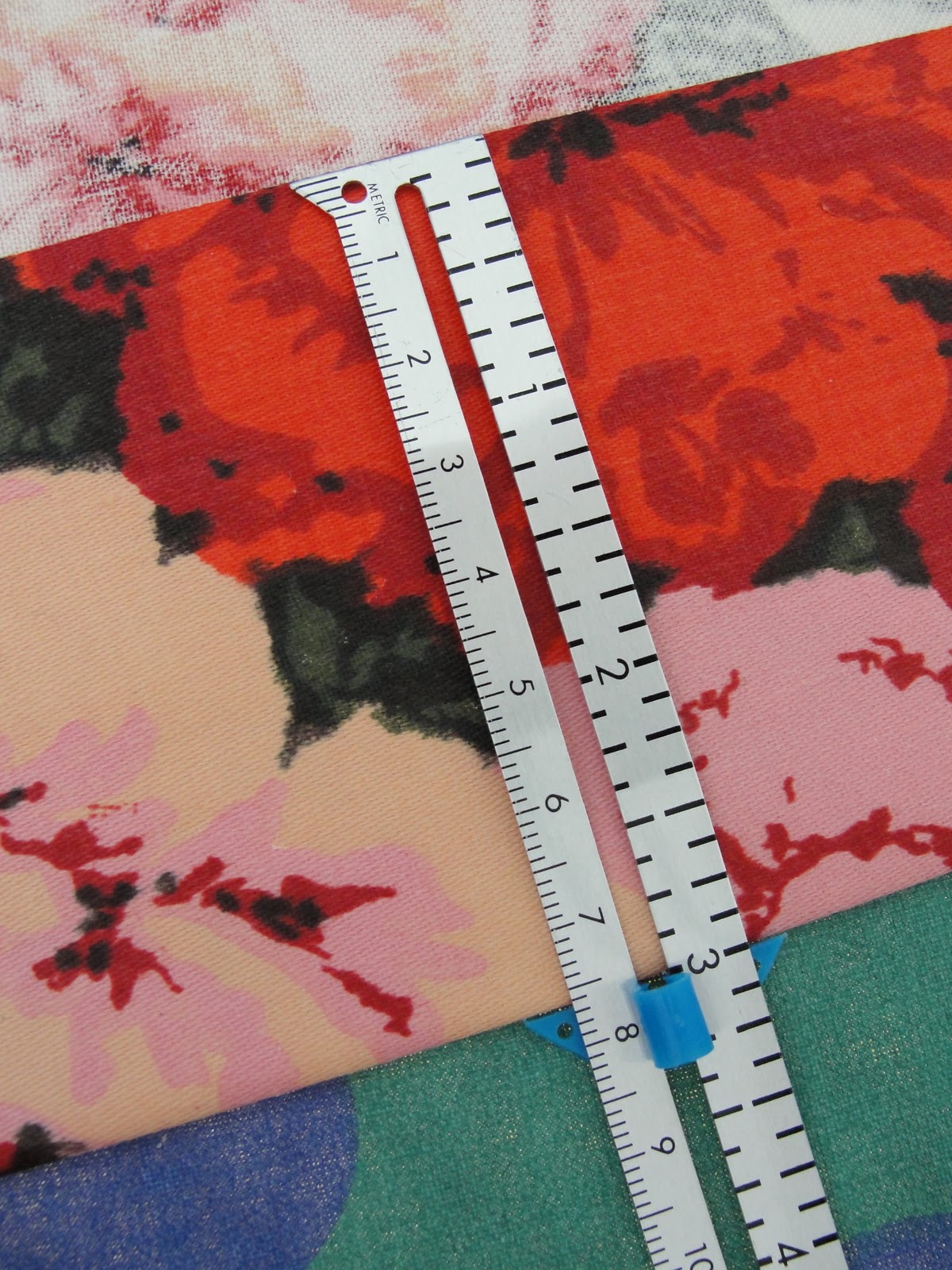 one half world How to sew a table skirt