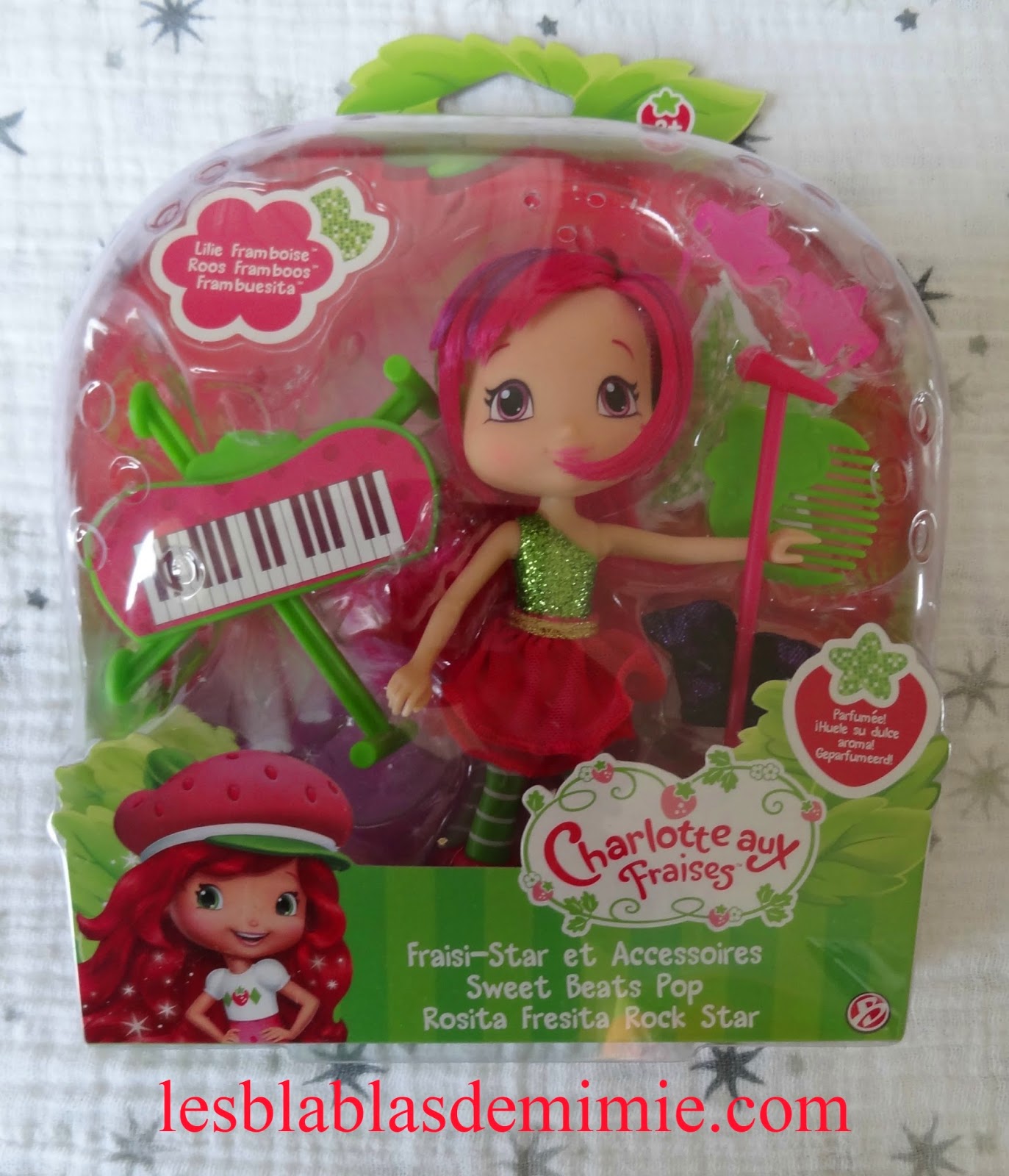 charlotte aux fraises poupée