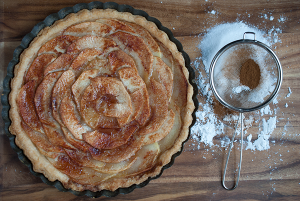 fall apple cinnamon tart