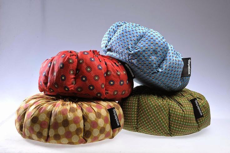 Wonderbag cookers are amazing little "slow cookers" that use extremely effective insulation to cook your food slowly with no electricity! Wonderbag cookers are amazing little "slow cookers" that use extremely effective insulation to cook your food slowly with no electricity!
