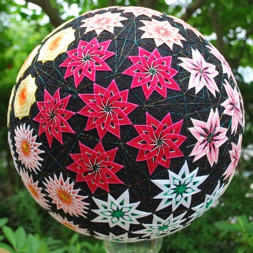28-Embroidered-Temari-Spheres-Nana-Akua-www-designstack-co
