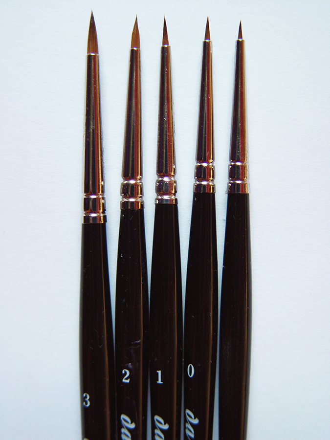 The Ruby Slippers The new best brush in my miniature painting repertoire