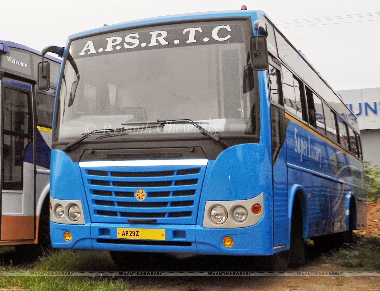 LOVE of Z New SUPER LUXURY Buses