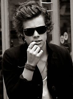 http://4.bp.blogspot.com/-82kAazq8omA/UoEHEqhEnWI/AAAAAAAAB0g/RtOv5rXoYqE/s1600/Harry-styles-2013-one-direction-34365165-1193-1600.jpg