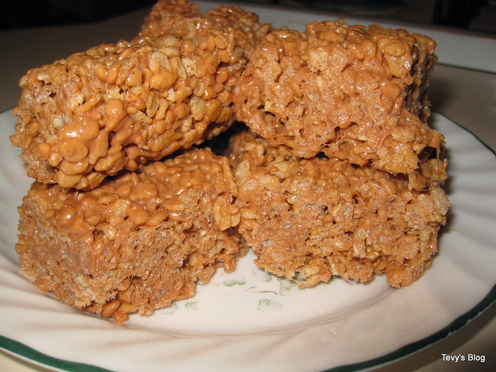 to Tevy's Kitchen Milk Chocolate Rice Crispy Treats