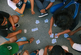http://cirebon-cyber4rt.blogspot.com/2012/08/melihat-aksi-para-carder-yang-sedang.html