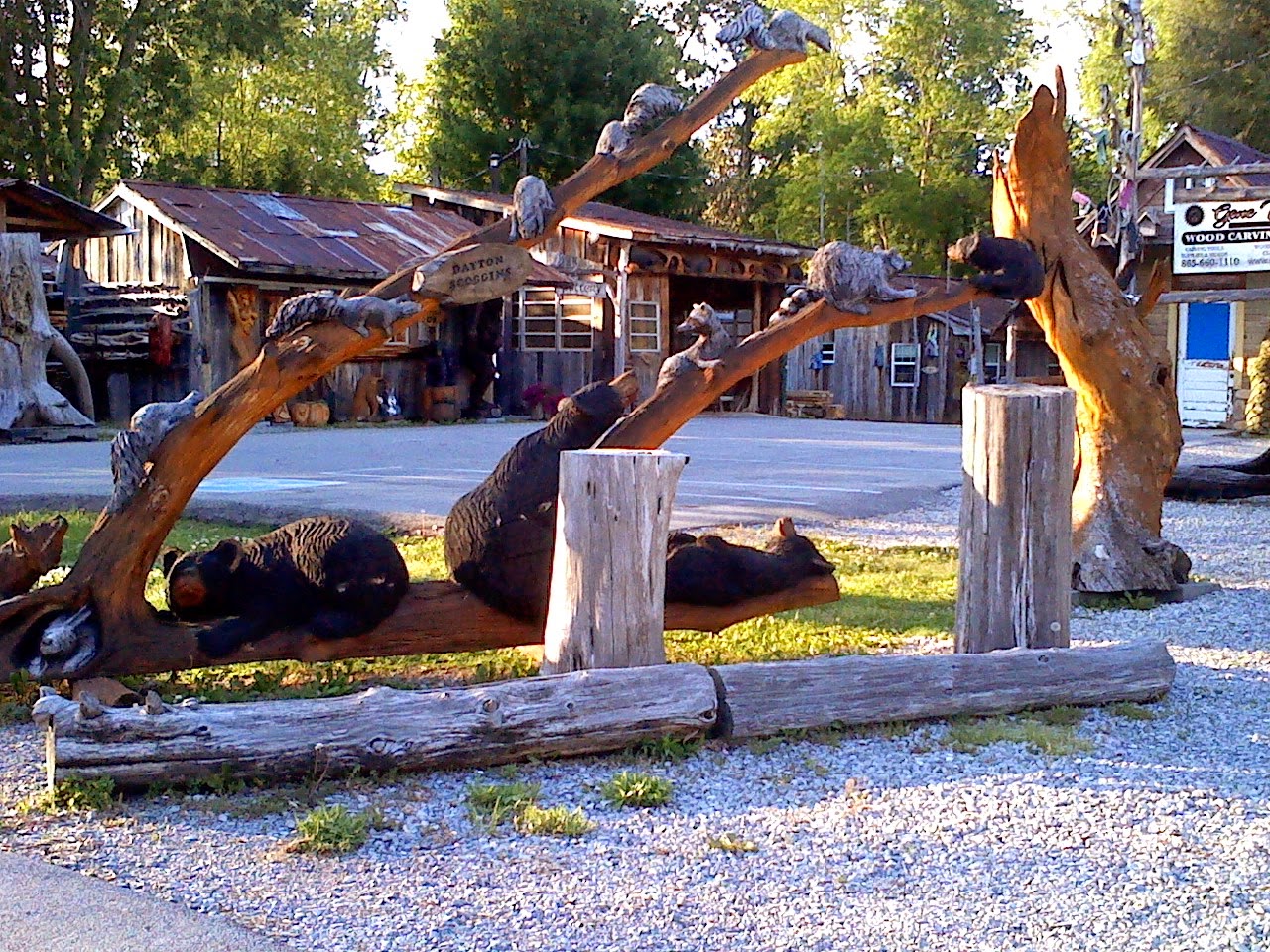 Rambling Southern Style Rambling to Tennessee Part 2, Valley Wood Carving