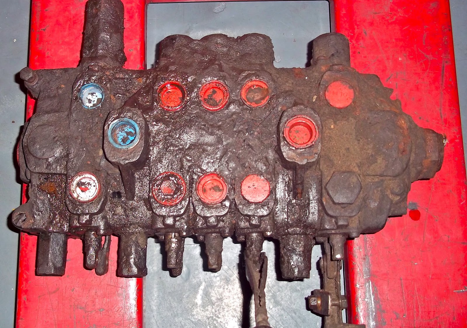 P & R Hydraulics Ltd Repairs Commercial spool valve DVA20 repair