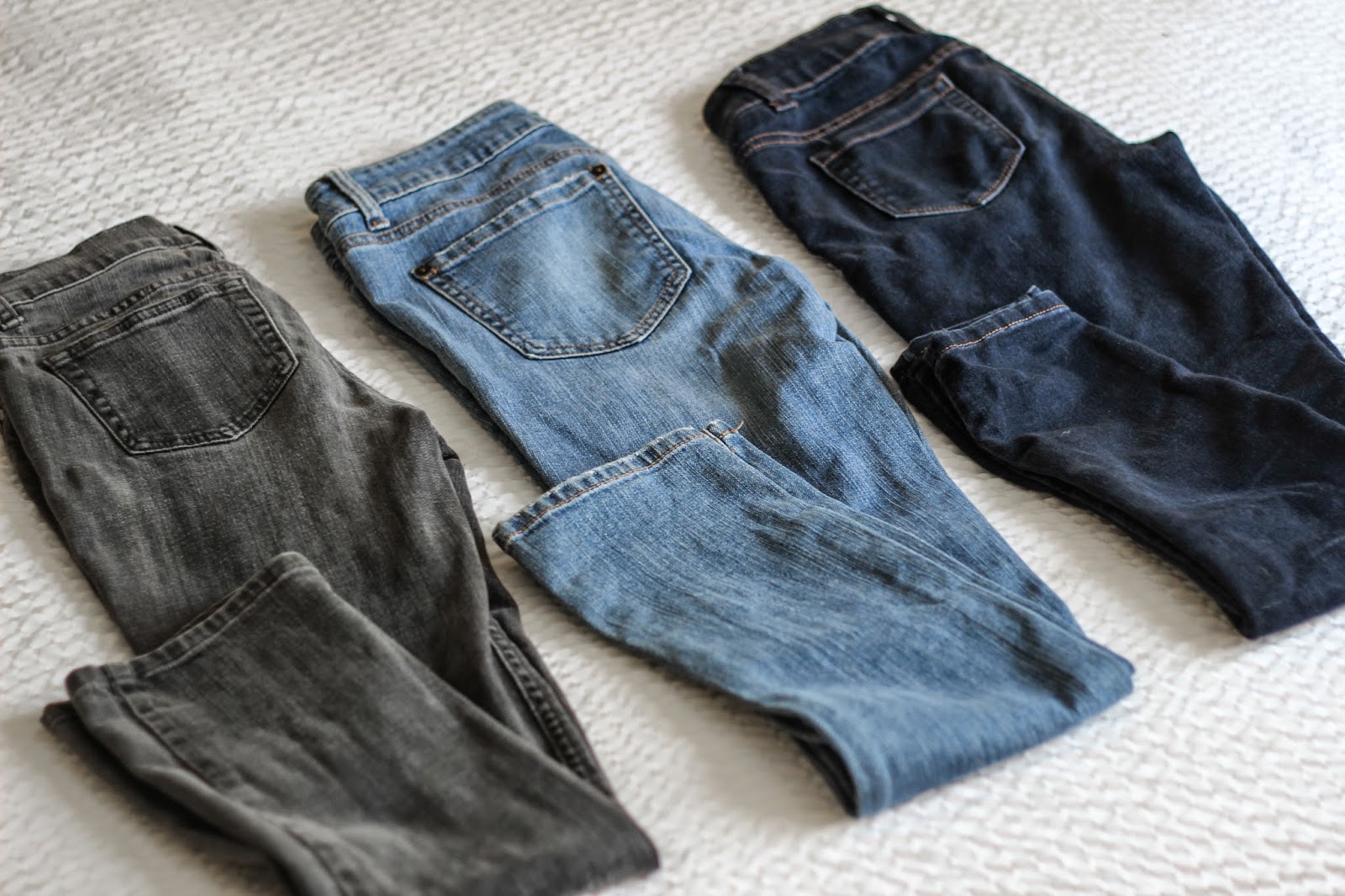 BABE LOCALS Dip Dyed & Distressed Denim DIY